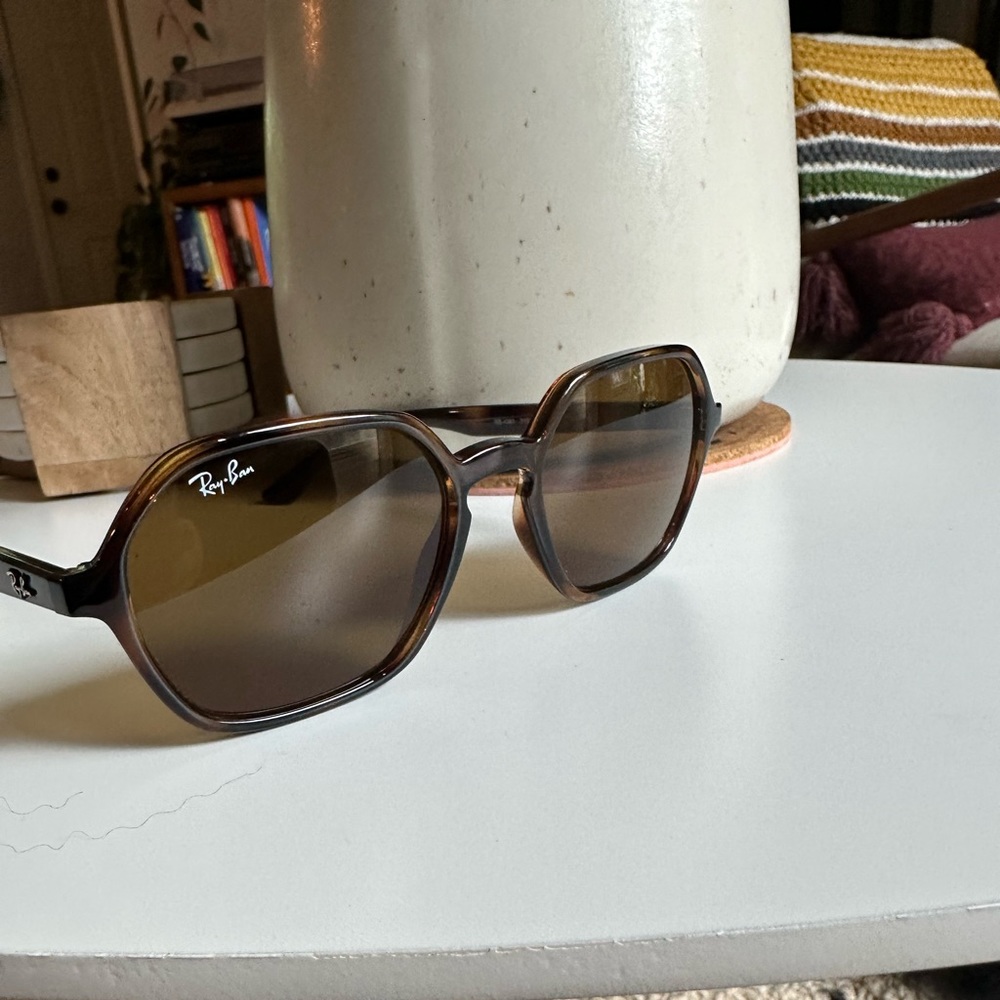 Ray-Ban Sunglasses “Thalia”